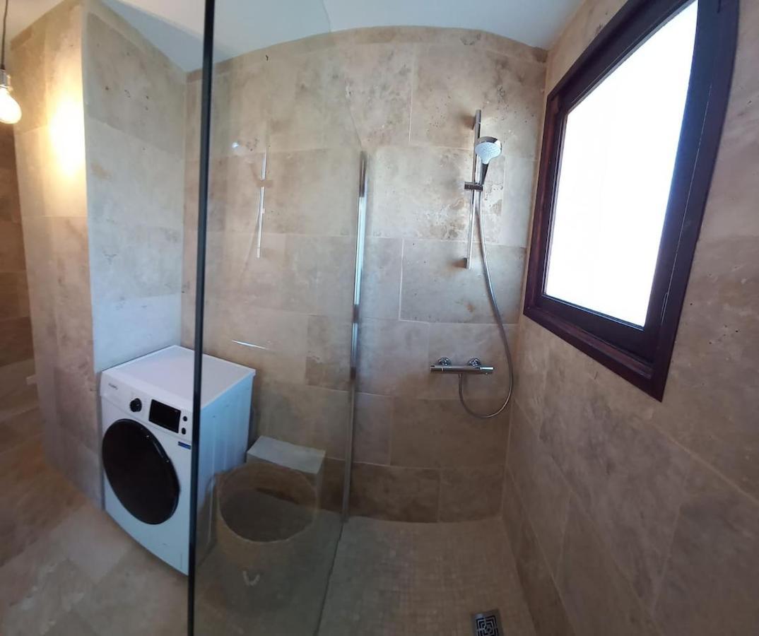 Loft Climatise "La Pinede", 50 M2, Tres Calme, 5 Mn A Pied Des Plages, Lit King Size La Seyne-sur-Mer Kültér fotó