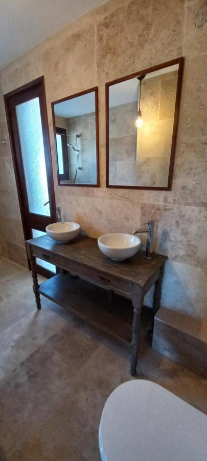 Loft Climatise "La Pinede", 50 M2, Tres Calme, 5 Mn A Pied Des Plages, Lit King Size La Seyne-sur-Mer Kültér fotó
