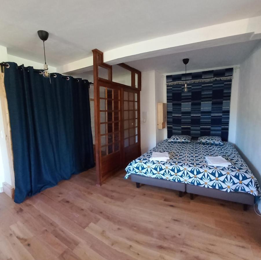 Loft Climatise "La Pinede", 50 M2, Tres Calme, 5 Mn A Pied Des Plages, Lit King Size La Seyne-sur-Mer Kültér fotó